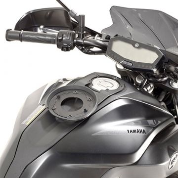 GIVI BF36 Tanklock Flange Fitting Kit for Yamaha MT-07 (18)